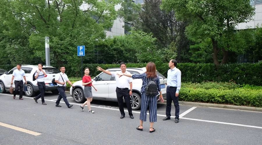 上海市山东商会与镇康县人民政府 招商引资项目对接洽谈会在移动智地召开