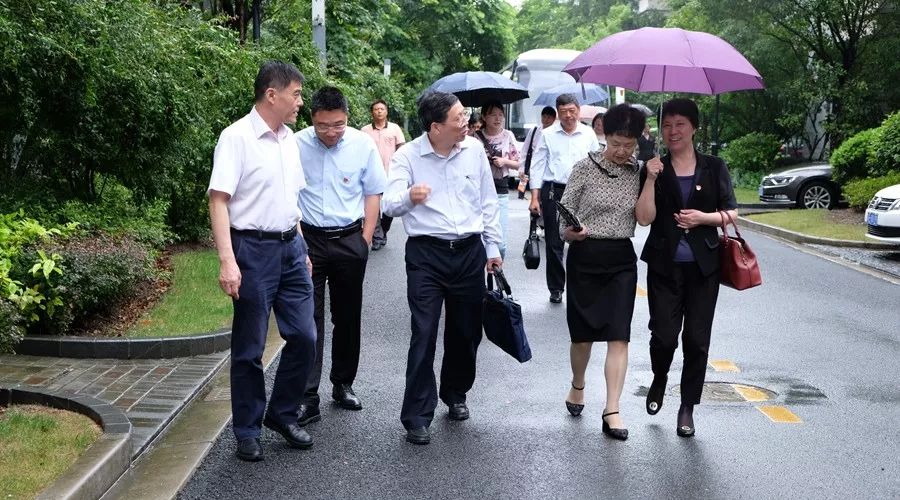 崇明人社局、青浦人社局领导莅临移动智地参观考察