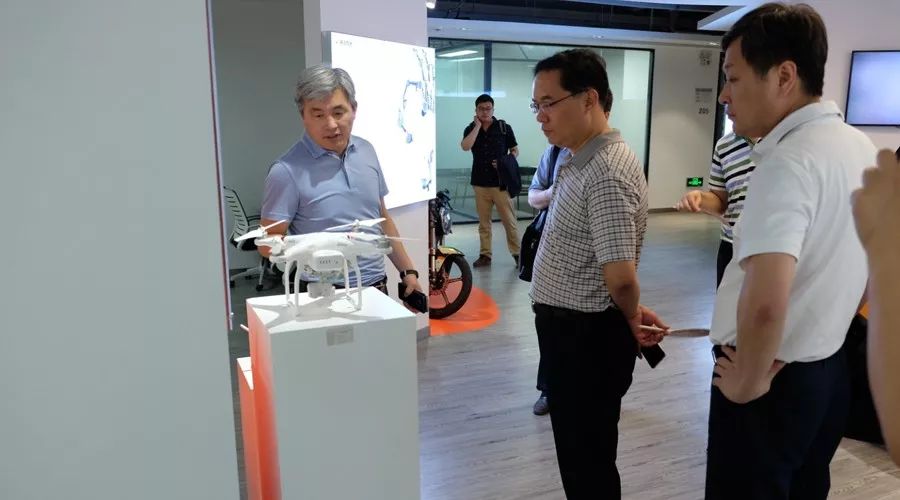 平度市领导一行莅临移动智地参观考察