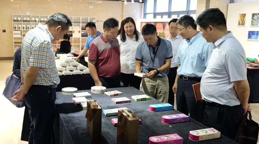 金山区山阳镇学习考察团莅临移动智地参观考察